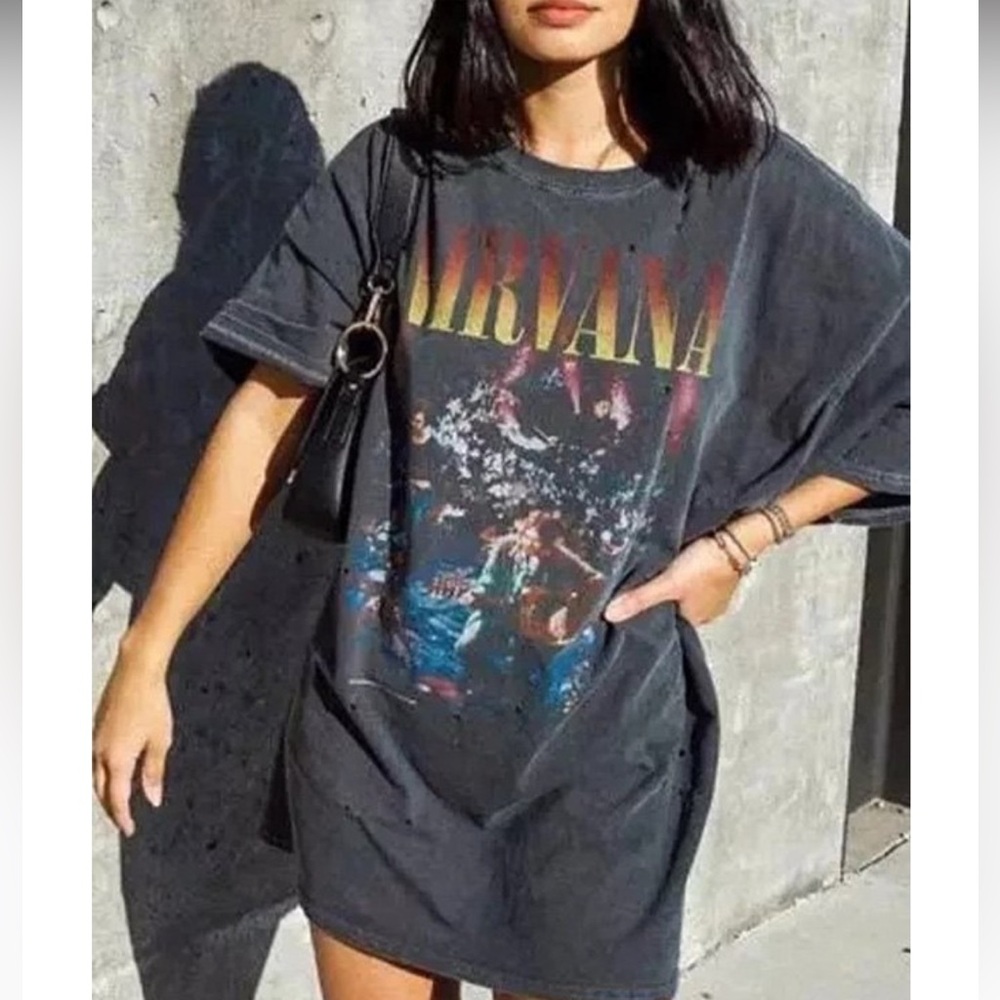 Urban Outfitters OS Nirvana Distressed Graphic Oversized Tee New Never Worn